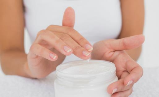 勤保養(yǎng)護出纖纖玉手 DIY天然磨砂與護手液