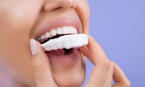 牙齒發黃到底是怎么回事？4個妙招幫你消除牙齒發黃！