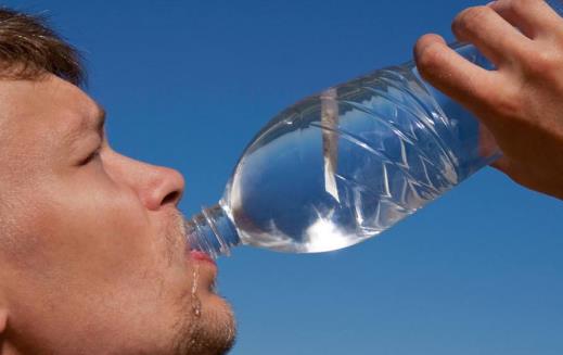 身體出現小問題 學會喝水可能就會解決這些小毛病