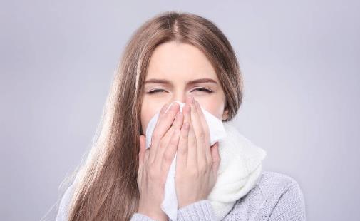 秋夏交替易得過敏性鼻炎，8種食物來(lái)相助