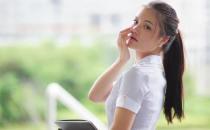 ?白領(lǐng)麗人為保持身體健康頭腦清醒 必須調(diào)整的飲食習(xí)慣