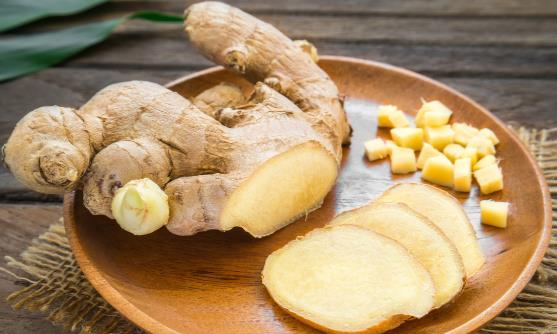 生姜能防孕吐，但要注意別吃太多