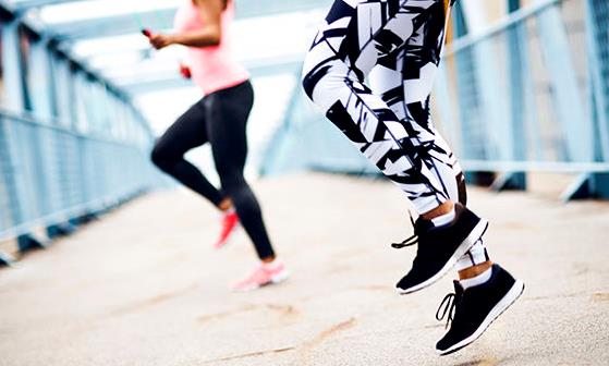 在跑步時要注意五個小細節 錯誤跑姿讓你小腿變粗