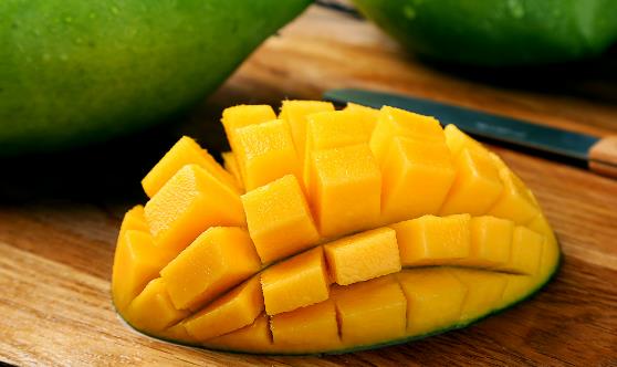 上半年可以吃到的應(yīng)季水果對人體大有裨益