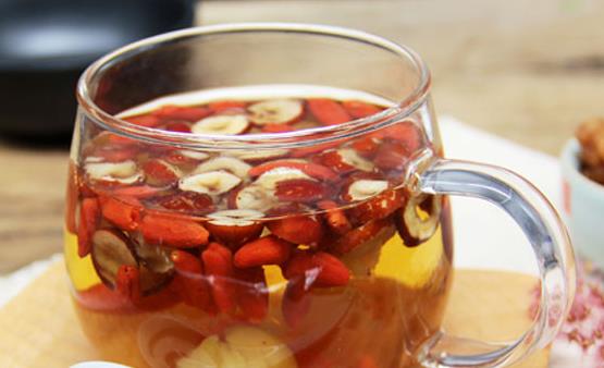 長期用枸杞泡水喝能養腎 季節不同功效不同