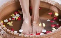 ?泡腳養(yǎng)生真的不是人人都適合 泡腳應(yīng)遵循兩個原則