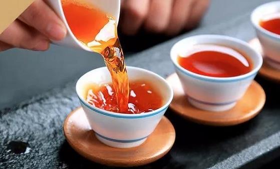 經常喝茶有養生的功效 這10類人不適合喝茶