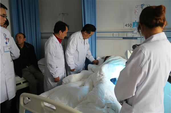 四川肛腸醫(yī)院胃腸中心黑不黑 廉潔奉公不謀私利