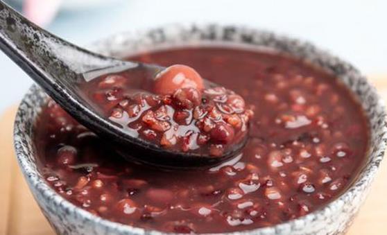 黑米粥的功效與作用 煮出好喝的黑米粥妙招