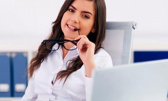 送你7種實用防電腦輻射偏方 可以改善你的肌膚問題