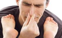 肚臍下面疼是怎么回事，肚臍下面疼是怎么回事男性