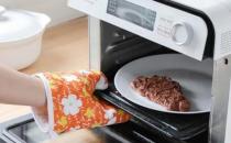 ?微波爐加熱可以用保鮮膜嗎 微波爐可以當(dāng)烤箱用嗎